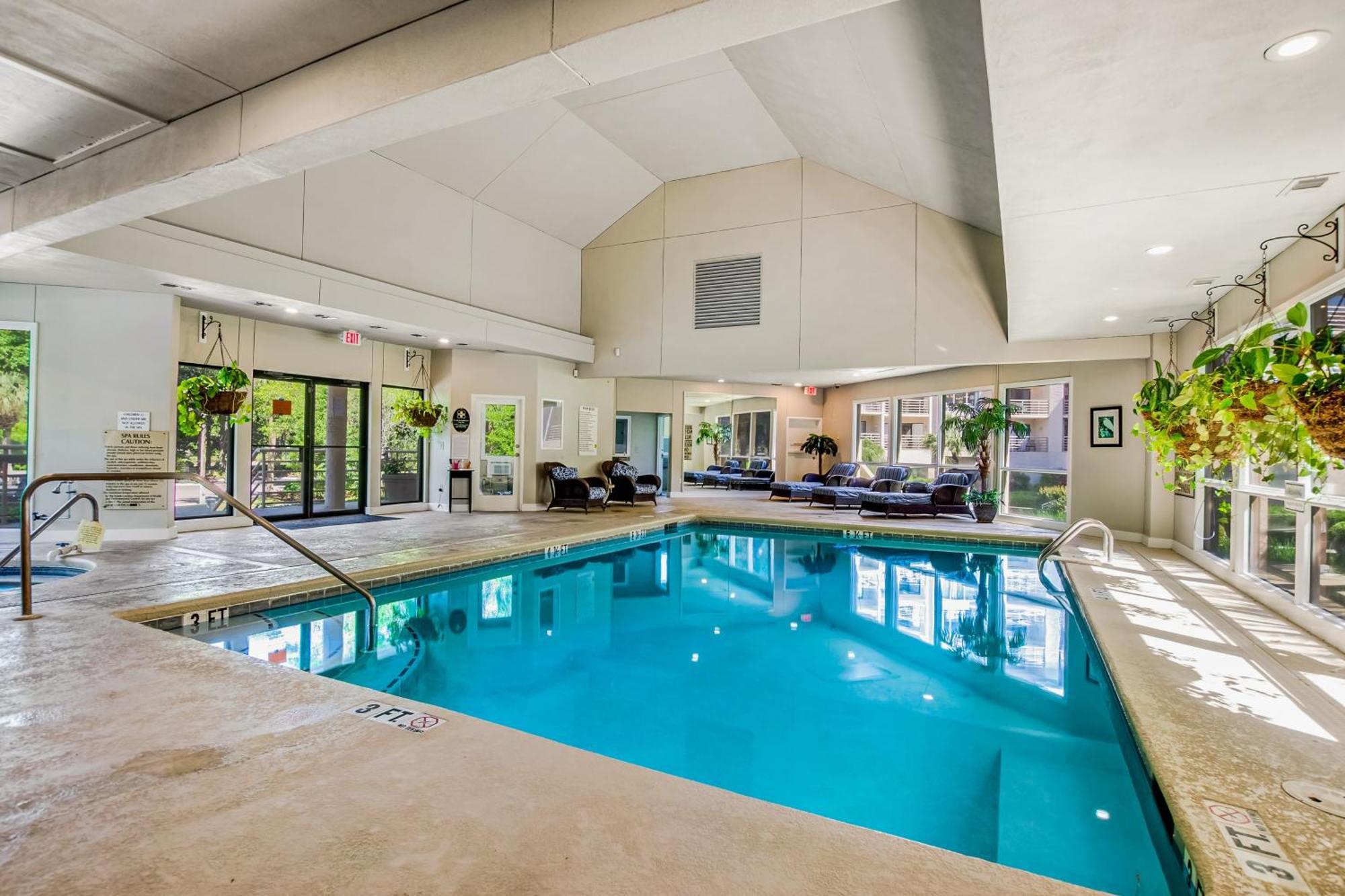 Captains Walk Condos Hilton Head Island Room photo